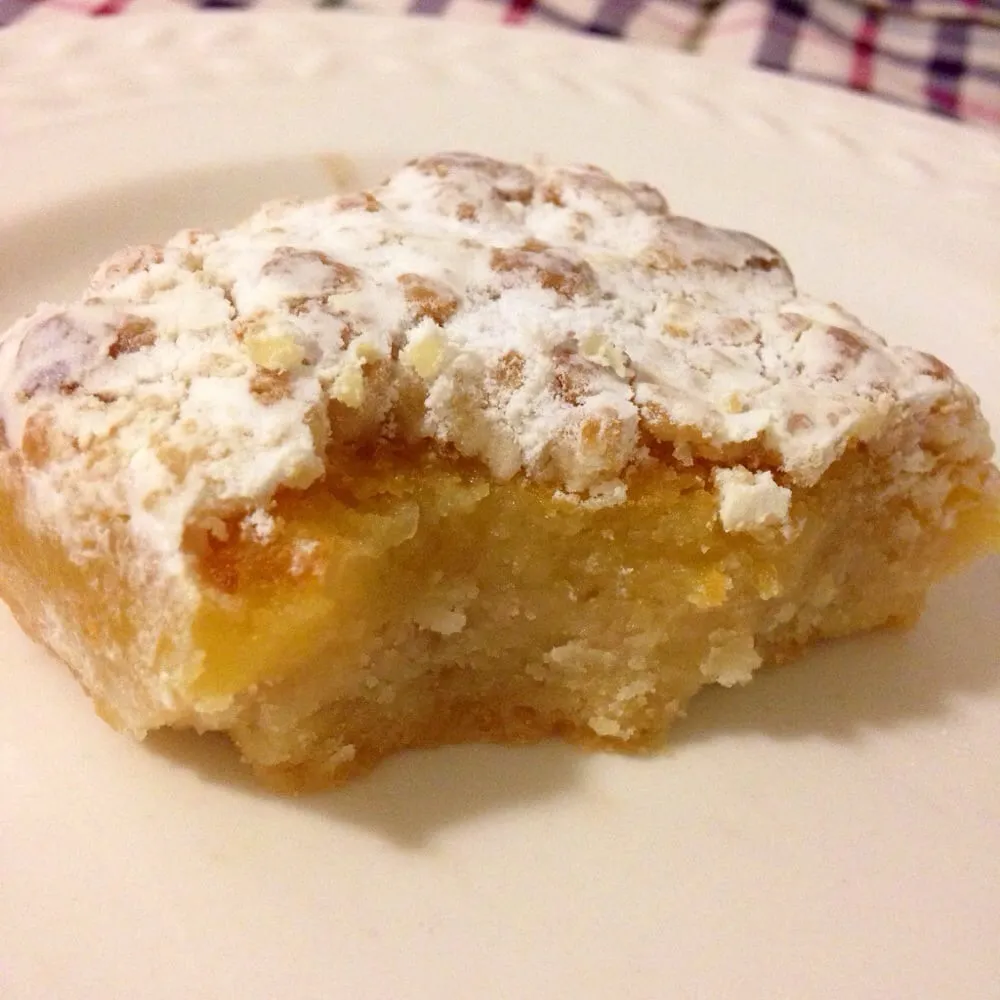 Golden pecan tart
